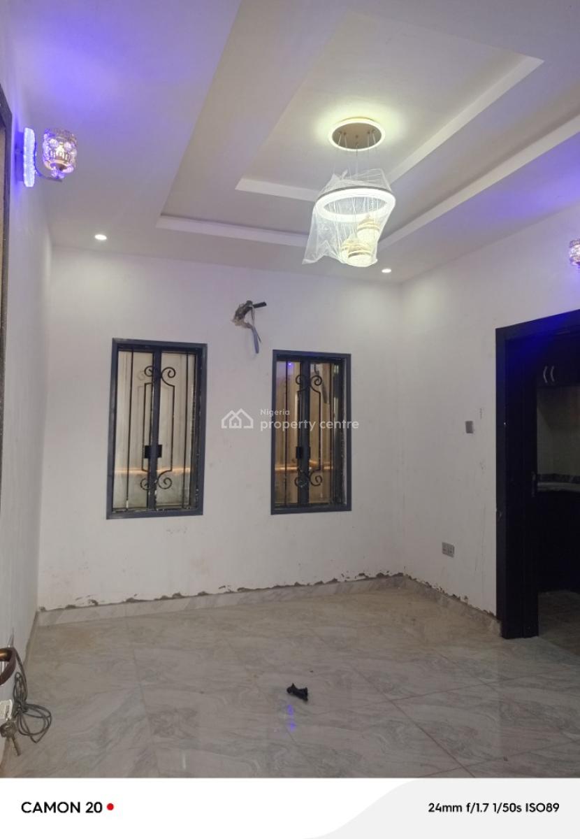 *newly Built Modern Miniflat All Around Tiles, Kitchen Cab, Running Wa, Ijehsa, Surulere, Lagos, Flat / Apartment for Rent