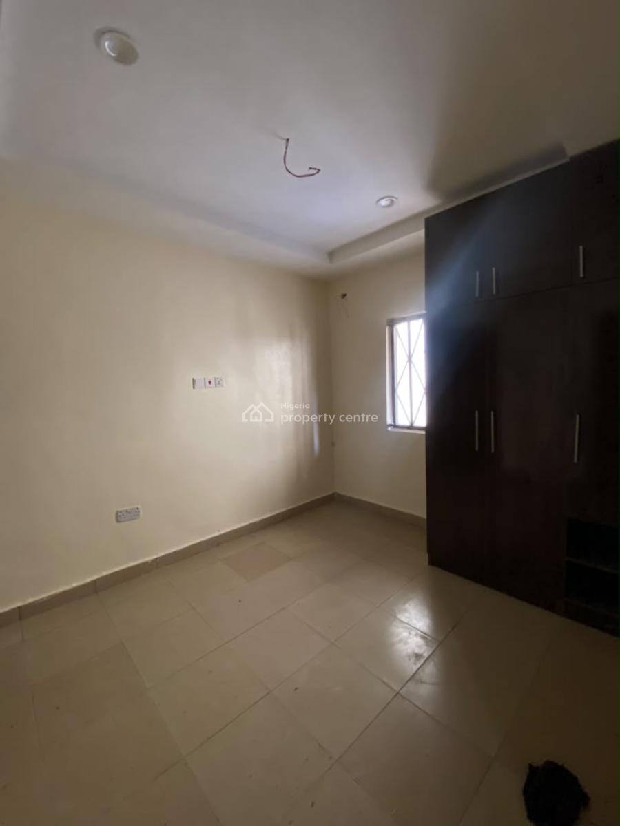 Newly Vacated 2 Bedroom Bq, 1 Min From Nizamiye, Idu Industrial, Abuja, Flat / Apartment for Rent