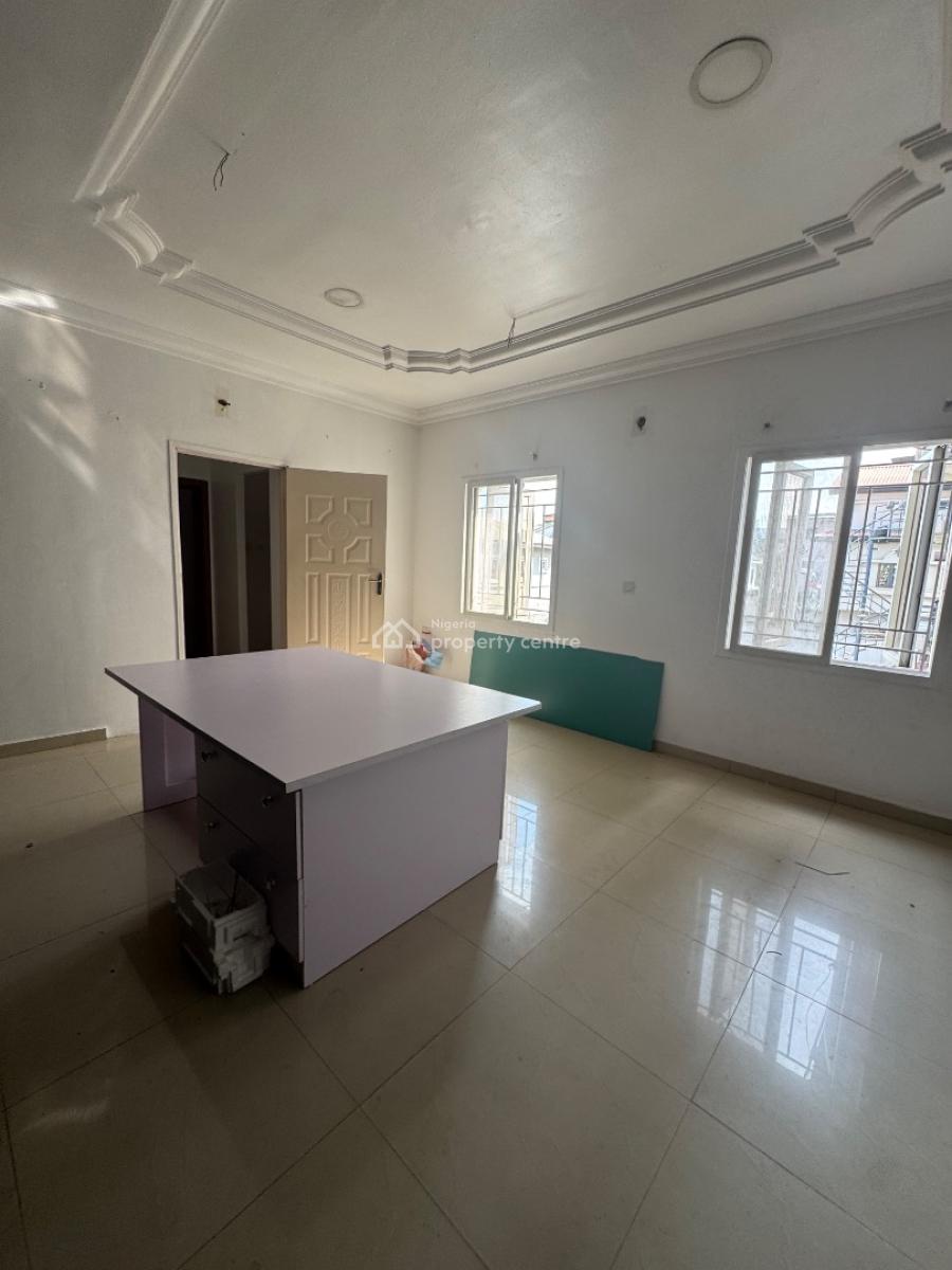 Open Commercial Space Facing Major Street, Lekki Phase 1, Lekki, Lagos, Commercial Property for Rent