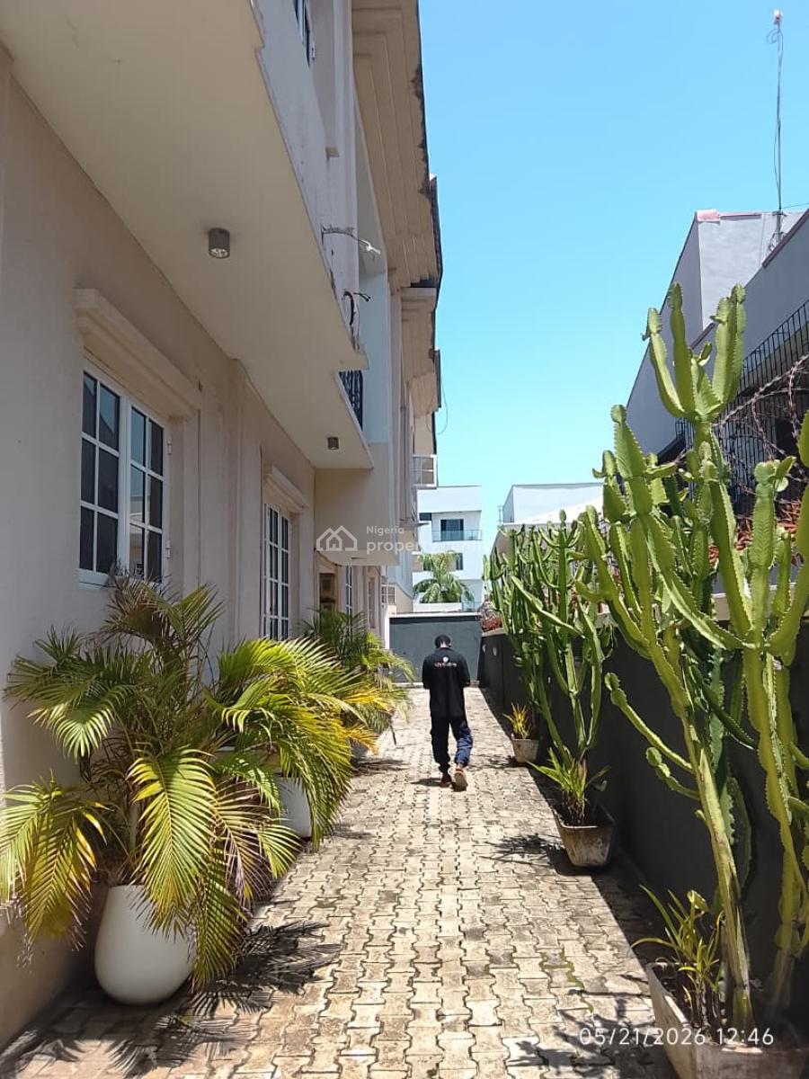 Amazing 3 Bedroom Apartment, Lekki Phase 1, Lekki, Lagos, Flat / Apartment for Rent