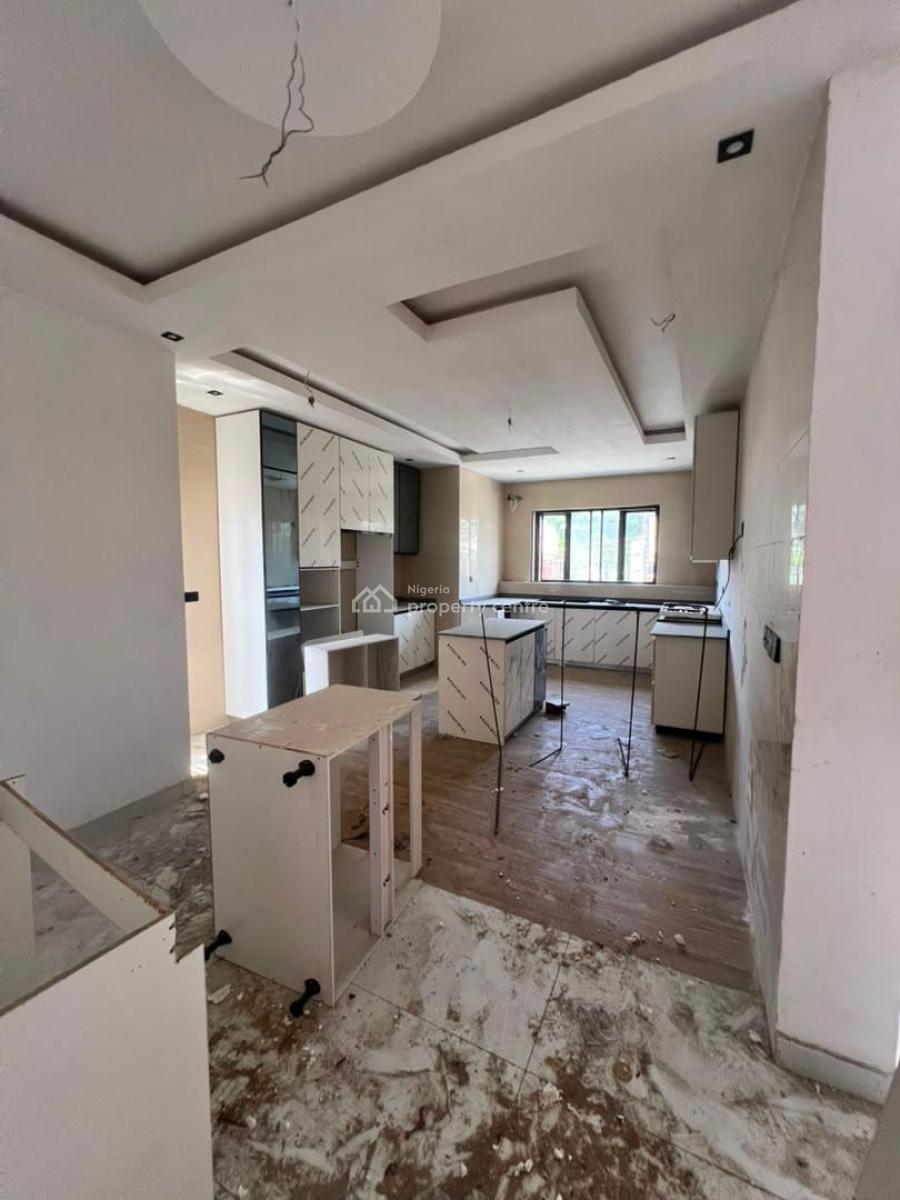 Self Compound 4 Bedroom Terrace with Elevator & Bq in Coveted Location, Victoria Island (vi), Lagos, Terraced Duplex for Sale