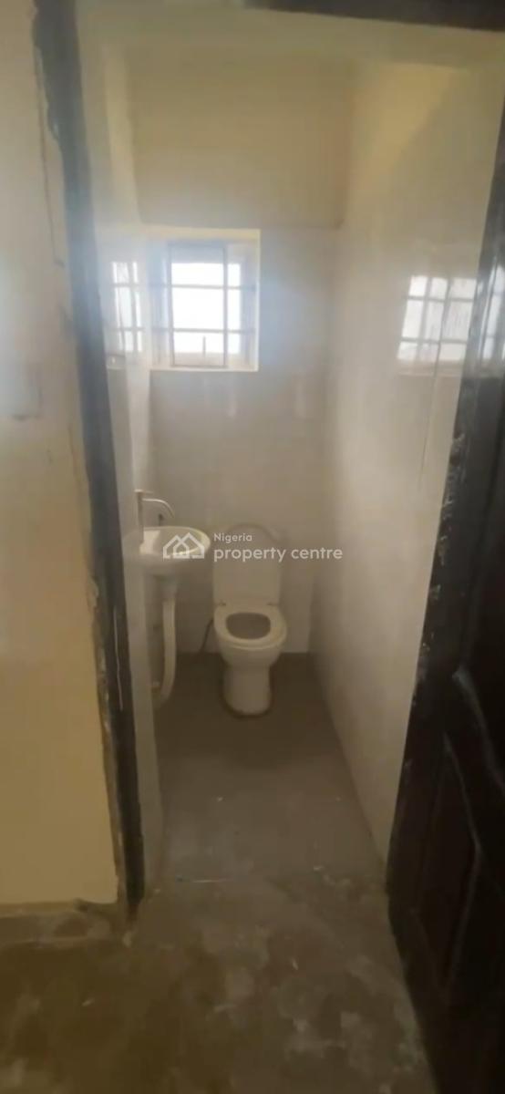 a Brand New Spacious 2-bedroom Flat, Idu-karmo, After Nizamiyel Hospital, Idu Industrial, Abuja, Flat / Apartment for Rent