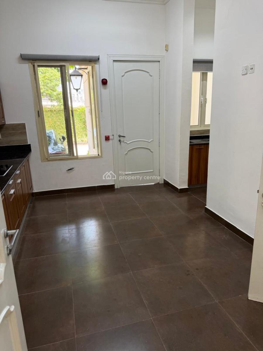 Well Maintained 3-bedroom (all En-suite) Terrace with Bq, Off Bourdillon Road, Old Ikoyi, Ikoyi, Lagos, Flat / Apartment for Rent