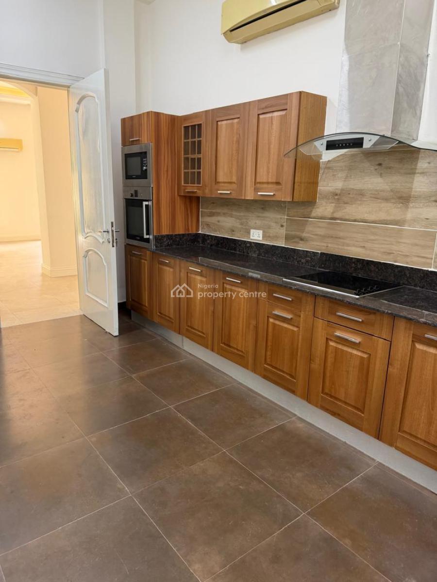 Well Maintained 3-bedroom (all En-suite) Terrace with Bq, Off Bourdillon Road, Old Ikoyi, Ikoyi, Lagos, Flat / Apartment for Rent