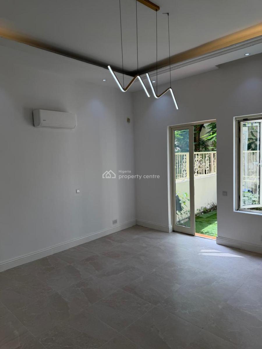 Well Maintained 3-bedroom (all En-suite) Terrace with Bq, Off Bourdillon Road, Old Ikoyi, Ikoyi, Lagos, Flat / Apartment for Rent