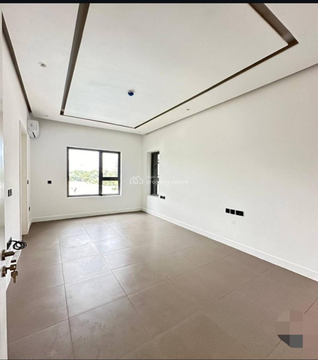 Luxuriously Built 3 Bedroom Apartment with Pool and Gym, Ikoyi, Lagos, Block of Flats for Sale