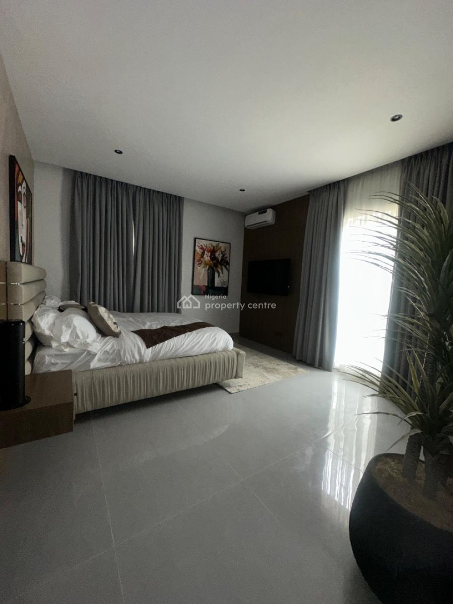 Phenomenal 3 Bedroom Apartment with Bq, Elevator, Lekki Phase 1, Lekki, Lagos, Flat / Apartment for Sale