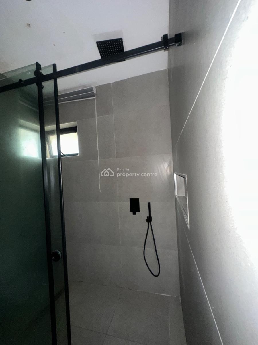 Phenomenal 3 Bedroom Apartment with Bq, Elevator, Lekki Phase 1, Lekki, Lagos, Flat / Apartment for Sale