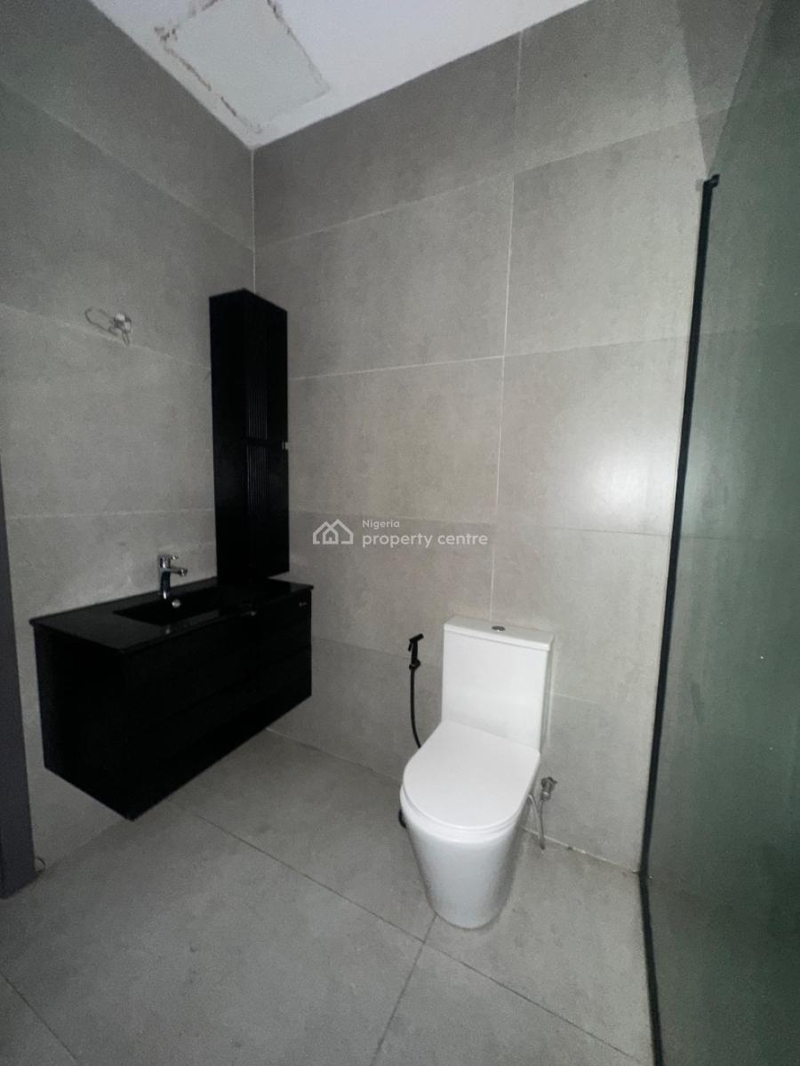 Phenomenal 3 Bedroom Apartment with Bq, Elevator, Lekki Phase 1, Lekki, Lagos, Flat / Apartment for Sale