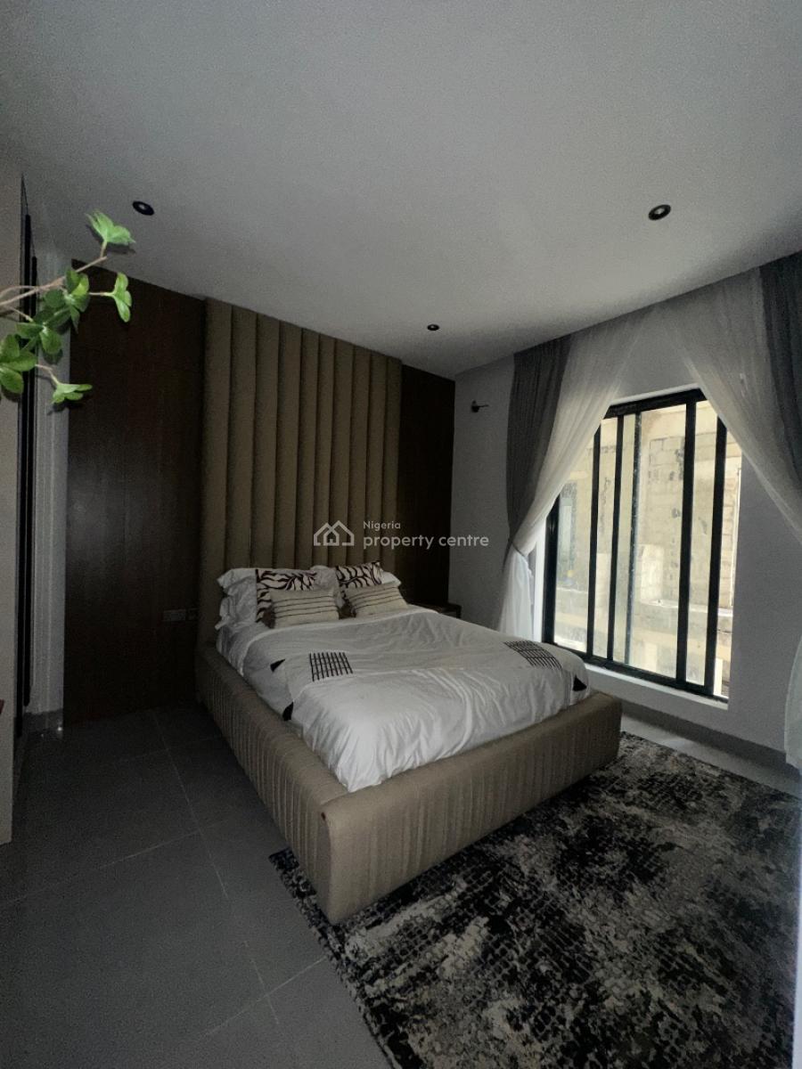 Phenomenal 3 Bedroom Apartment with Bq, Elevator, Lekki Phase 1, Lekki, Lagos, Flat / Apartment for Sale