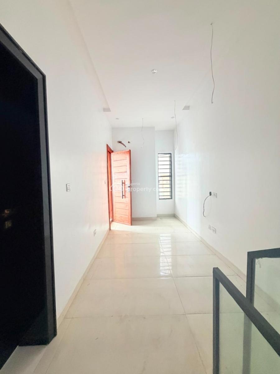 Well-finished 4-bedroom Semi-detached Duplex + Bq, Amuwo Odofin, Lagos, Semi-detached Duplex for Sale