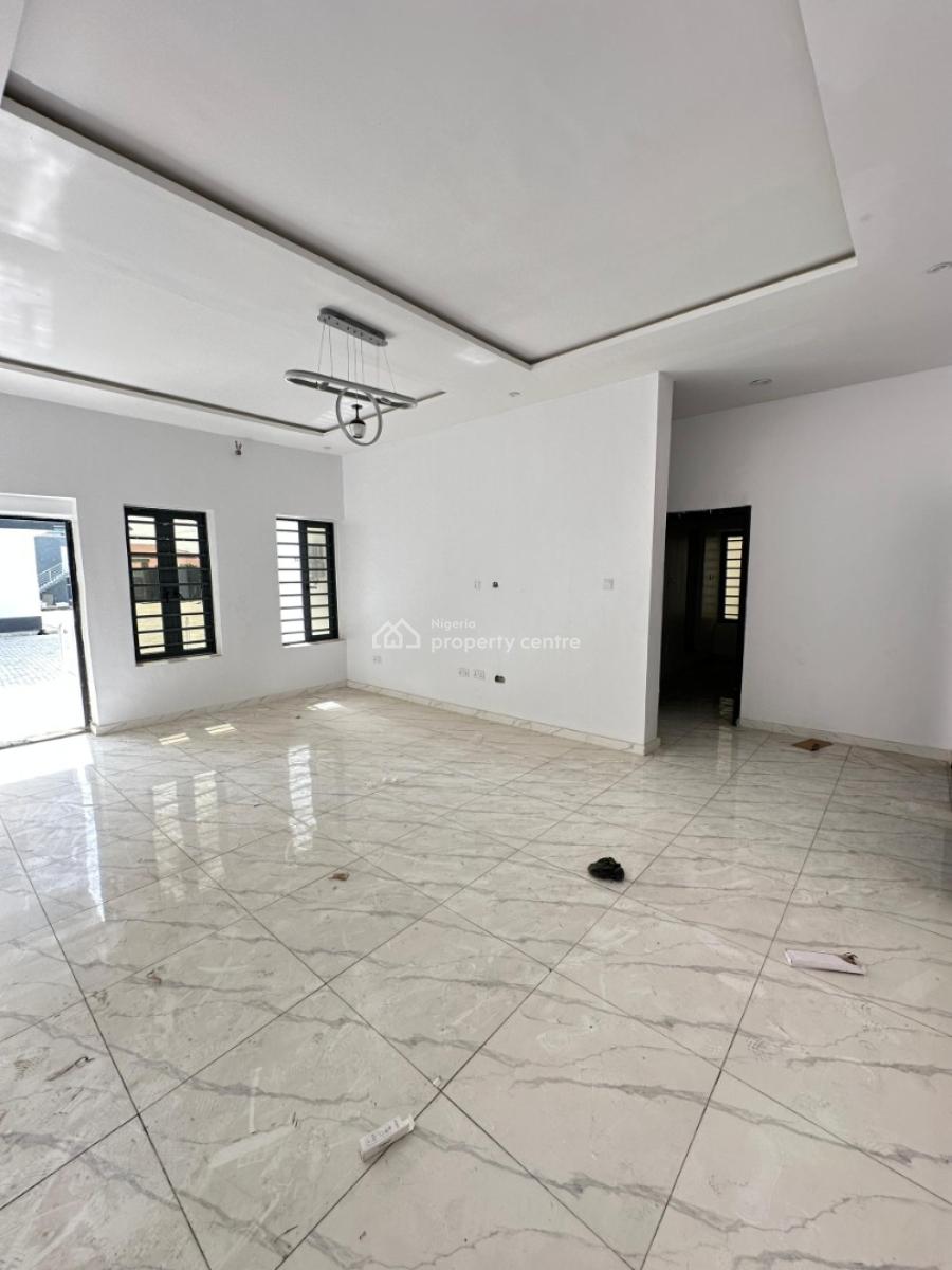 Well-built Luxury Spacious 3 Bedroom Apartment, Mobile Road, Ilaje, Ajah, Lagos, Flat / Apartment for Sale