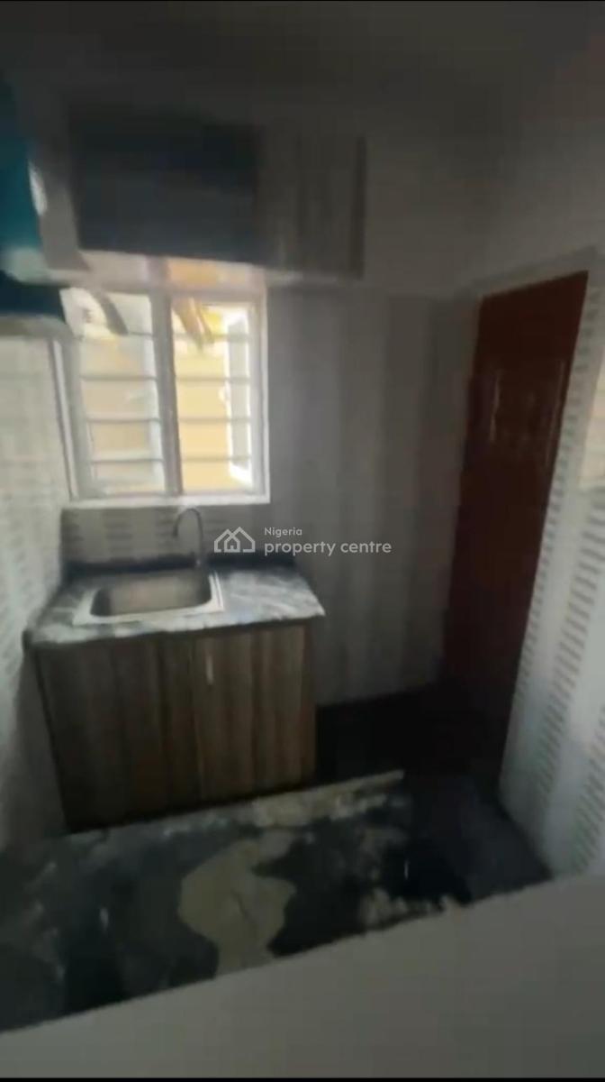 Lovely Sweet Mini Flat, Off Pedro Rd Close to Charlie Boy Axis, Gbagada, Lagos, Mini Flat (room and Parlour) for Rent
