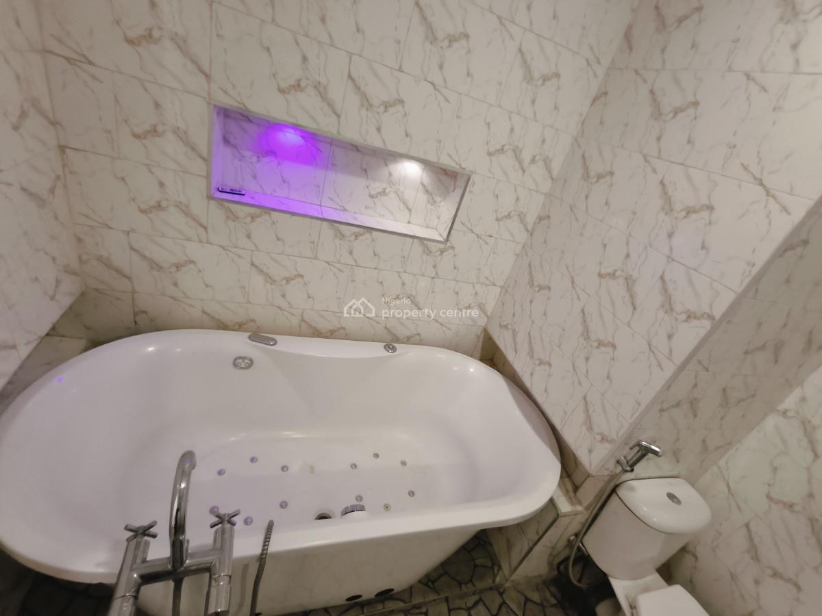 Waterfront 3 Bedroom Apartment, Lekki Phase 1, Lekki Phase 1, Lekki, Lagos, Flat / Apartment for Rent