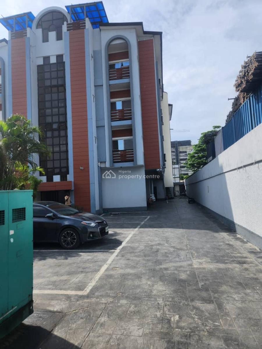 Massive 2 Bedroom Flat with a Bq, Victoria Island (vi), Lagos, Flat / Apartment for Rent