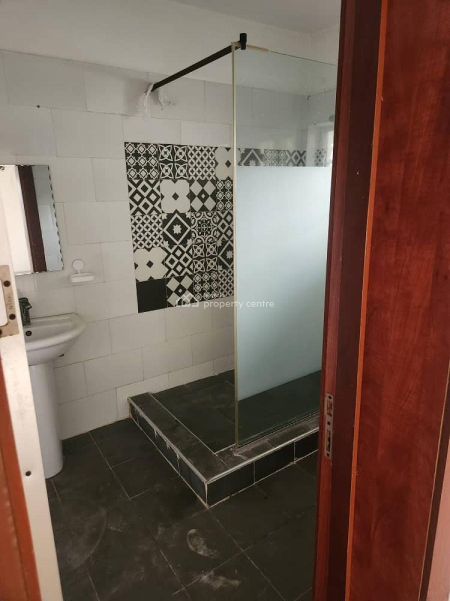 Massive 2 Bedroom Flat with a Bq, Victoria Island (vi), Lagos, Flat / Apartment for Rent