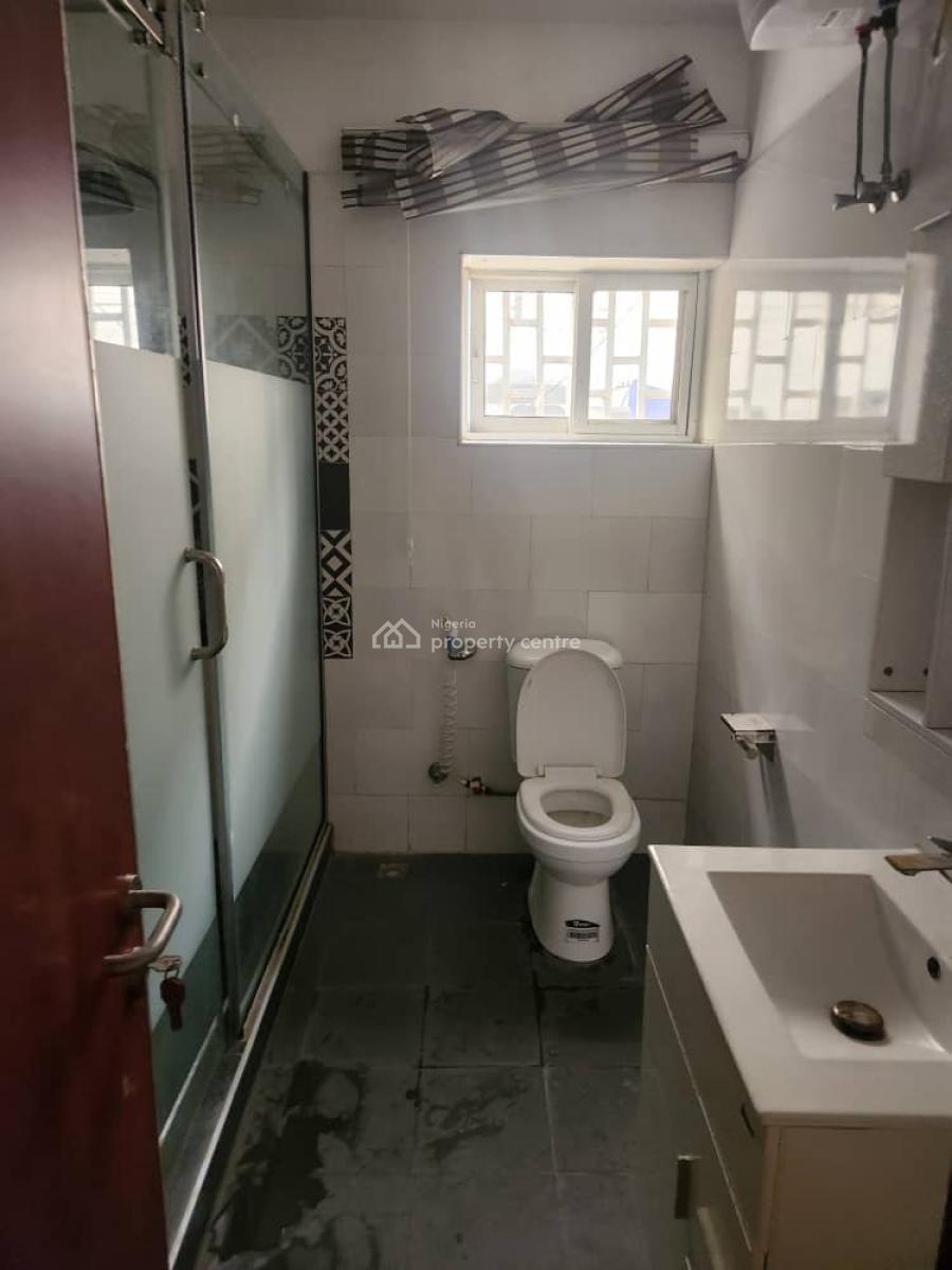 Massive 2 Bedroom Flat with a Bq, Victoria Island (vi), Lagos, Flat / Apartment for Rent
