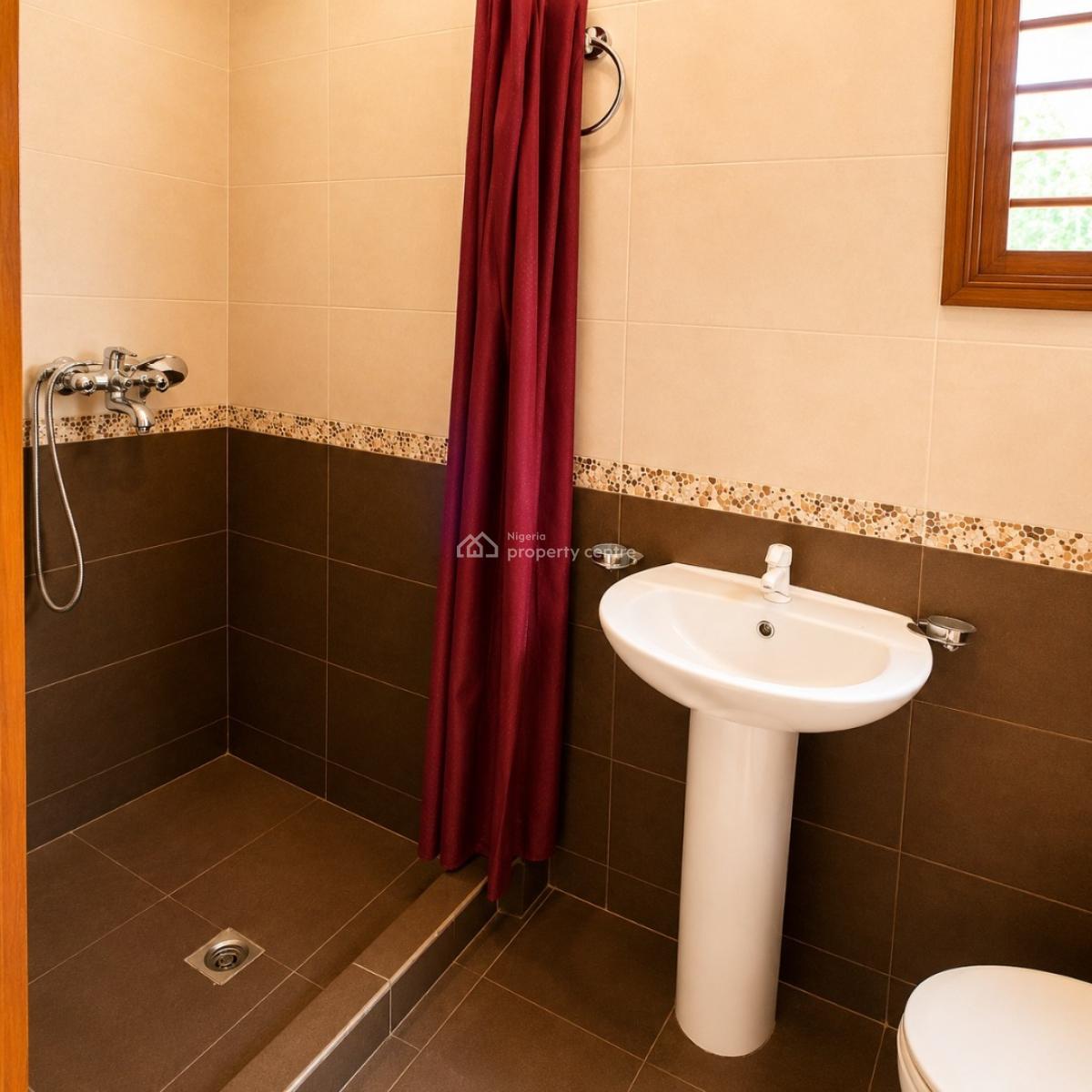 3 Bedroom Bungalow with Ac and  Fitted Kichen, Vgc, Vgc, Lekki, Lagos, Detached Bungalow for Rent