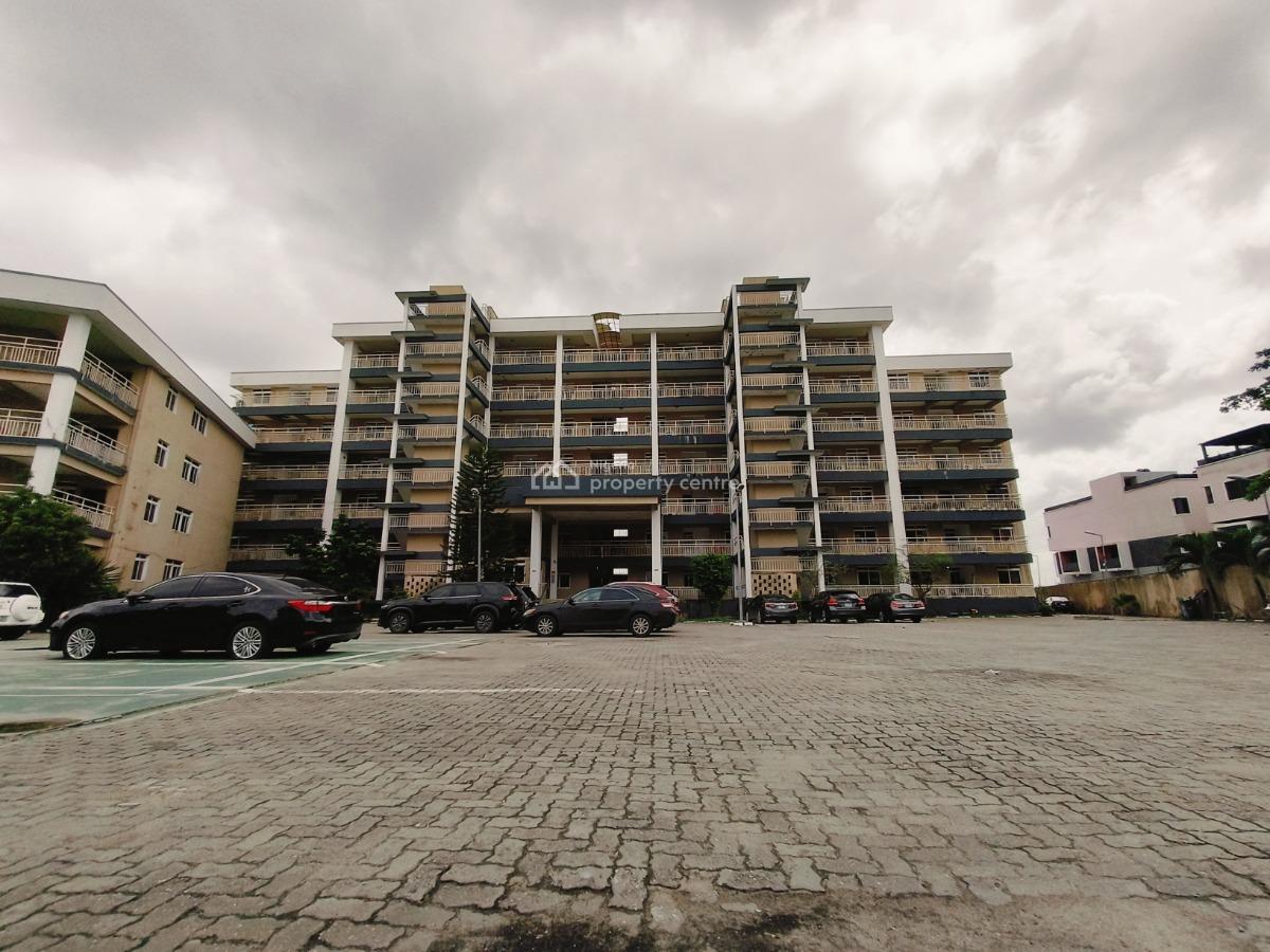 Waterfront 3 Bedroom Apartment+ S/ Pool, Lekki Phase 1, Lekki Phase 1, Lekki, Lagos, Flat / Apartment for Rent
