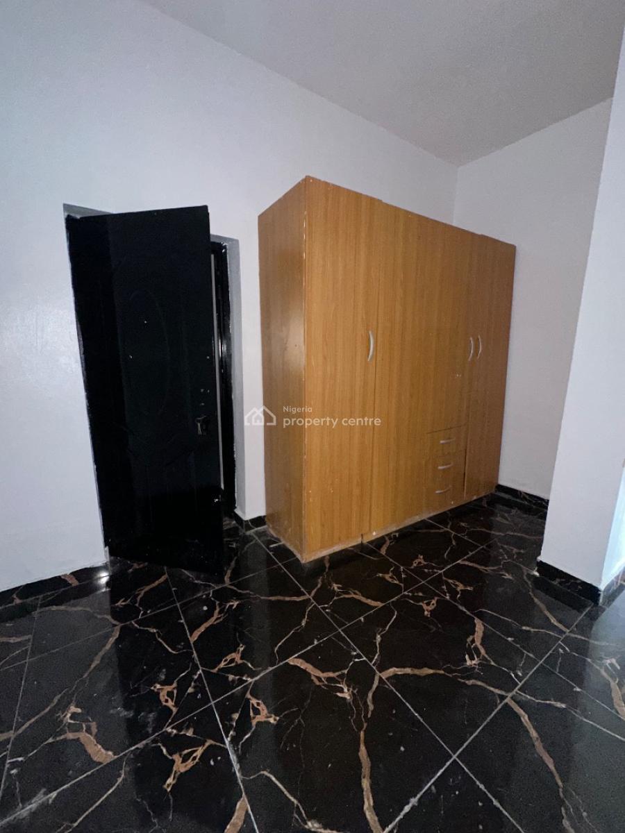 Specious and Newly Renovated 3bedroom Apartment, in a Secure Estate Just Beside Dominos Pizza Agungi, Lekki, Lagos, Flat / Apartment for Rent