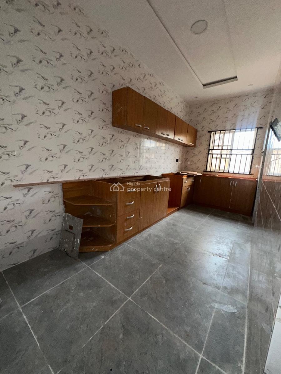 Specious and Newly Renovated 3bedroom Apartment, in a Secure Estate Just Beside Dominos Pizza Agungi, Lekki, Lagos, Flat / Apartment for Rent