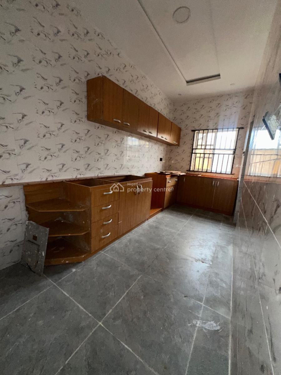 Specious and Newly Renovated 3bedroom Apartment, in a Secure Estate Just Beside Dominos Pizza Agungi, Lekki, Lagos, Flat / Apartment for Rent