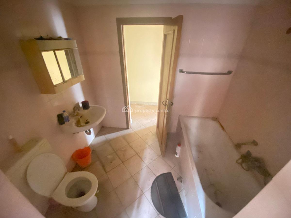 Beautiful Spacious 3 Bedrooms Apartment with Bq on Ground Floor, 2nd Avenue Abacha Estate, Old Ikoyi, Ikoyi, Lagos, Flat / Apartment for Rent