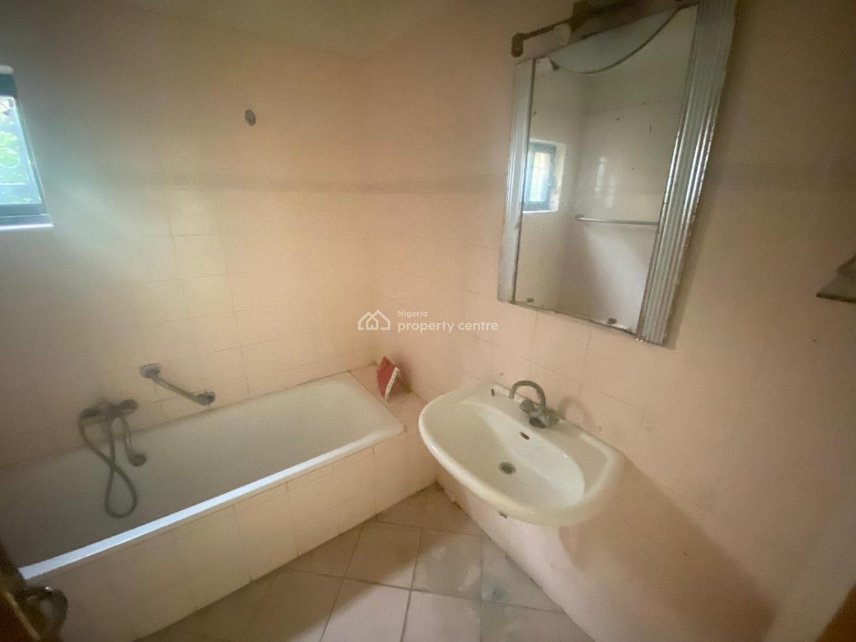 Beautiful Spacious 3 Bedrooms Apartment with Bq on Ground Floor, 2nd Avenue Abacha Estate, Old Ikoyi, Ikoyi, Lagos, Flat / Apartment for Rent