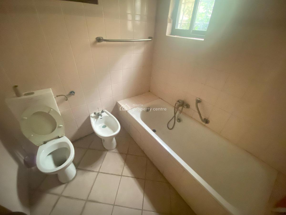 Beautiful Spacious 3 Bedrooms Apartment with Bq on Ground Floor, 2nd Avenue Abacha Estate, Old Ikoyi, Ikoyi, Lagos, Flat / Apartment for Rent