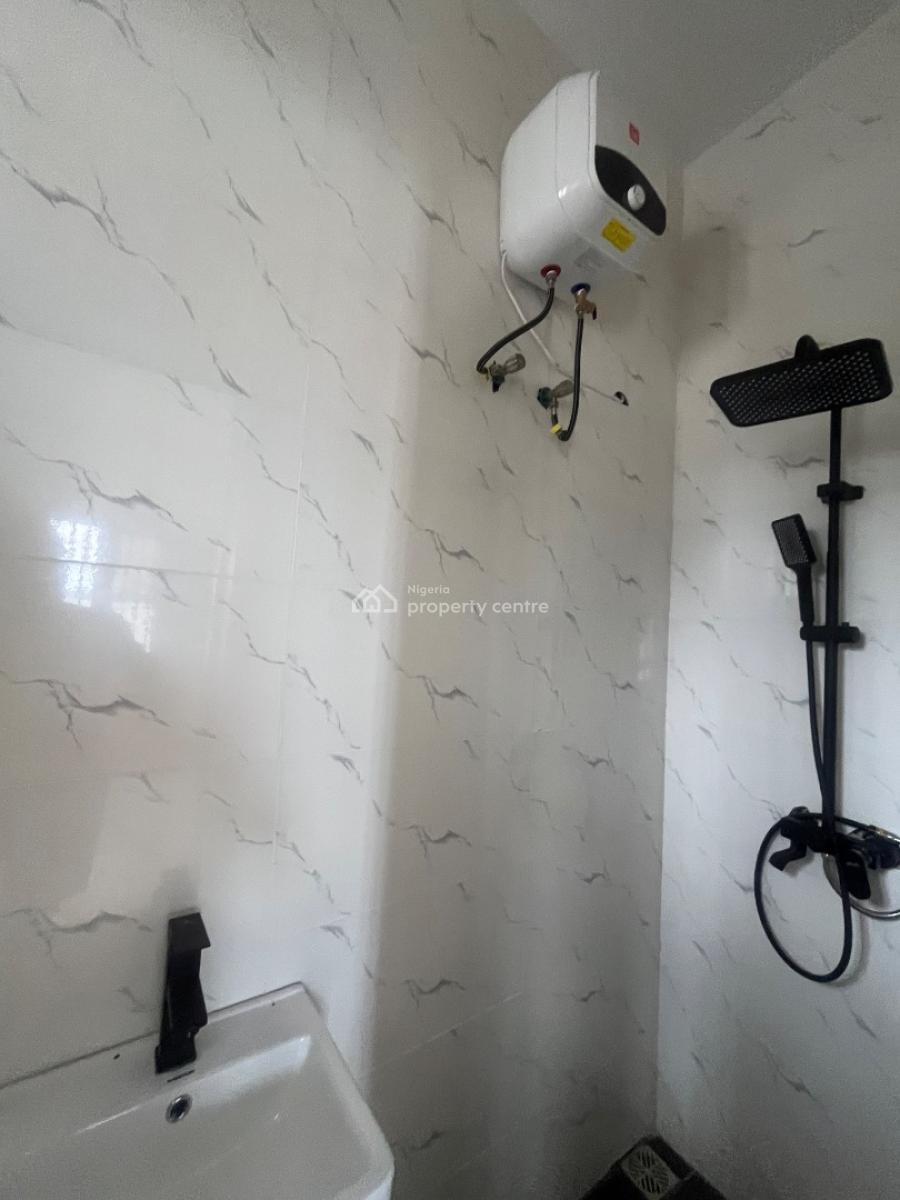 2 Bedroom Flat, a Valley Estate, Sangotedo, Ajah, Lagos, Flat / Apartment for Rent