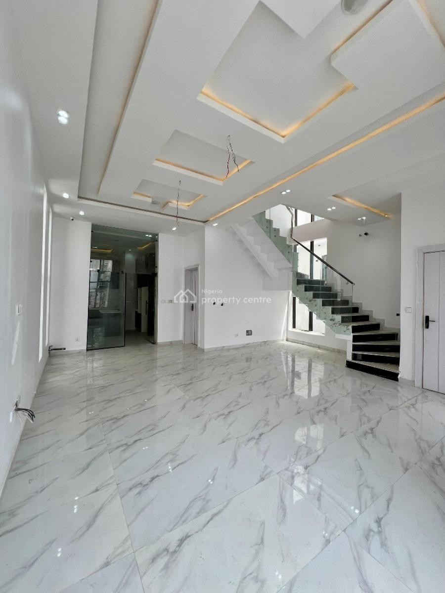 The Crown Haven  Luxury 5bedroom Fully Detached Duplex with Pool & Bq, Located in a Highly Desirable Neighborhood, Chevron, Lekki, Lagos, Detached Duplex for Sale
