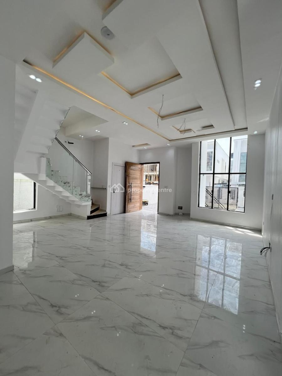 The Crown Haven  Luxury 5bedroom Fully Detached Duplex with Pool & Bq, Located in a Highly Desirable Neighborhood, Chevron, Lekki, Lagos, Detached Duplex for Sale