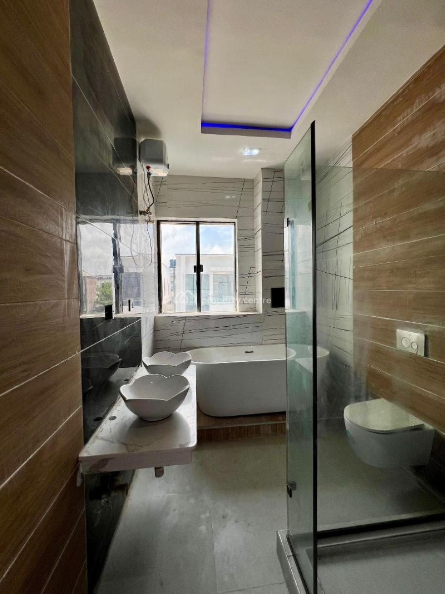 The Crown Haven  Luxury 5bedroom Fully Detached Duplex with Pool & Bq, Located in a Highly Desirable Neighborhood, Chevron, Lekki, Lagos, Detached Duplex for Sale