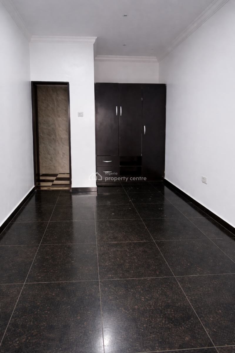 Lovely 1bedroom Flat Ground-floor with 2toilet 1bath, Air-conditioners, Chevron Drive, Lekki, Lagos, Mini Flat (room and Parlour) for Rent