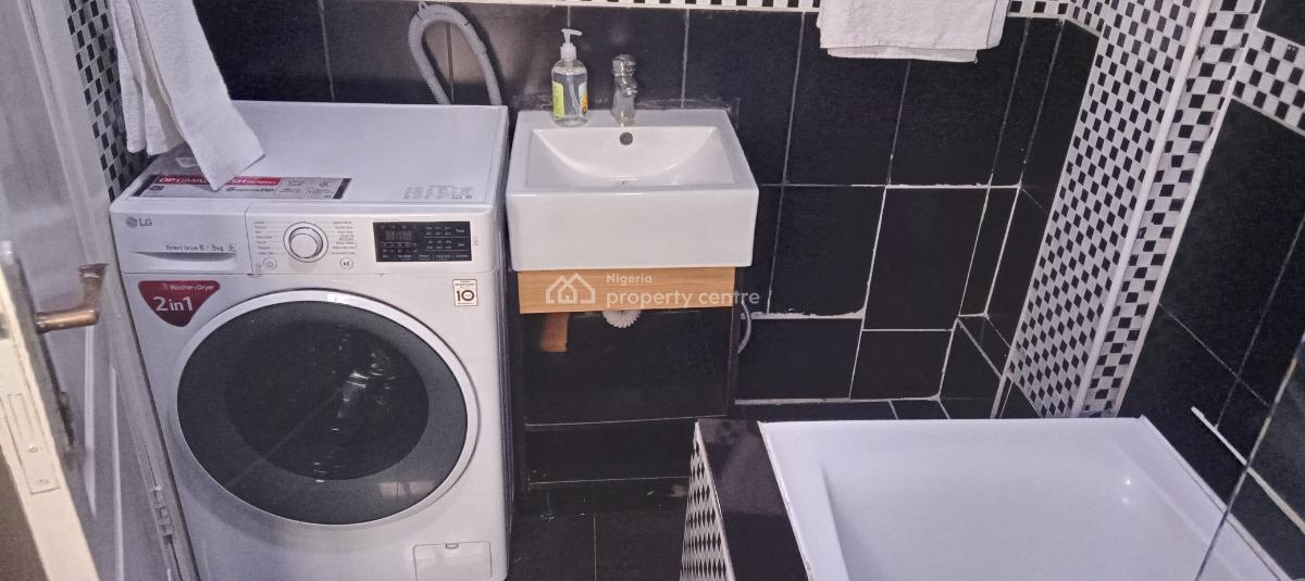 3 Bedroom Apartment, Shonibare Estate, Ikeja Gra, Ikeja, Lagos, Flat / Apartment for Rent