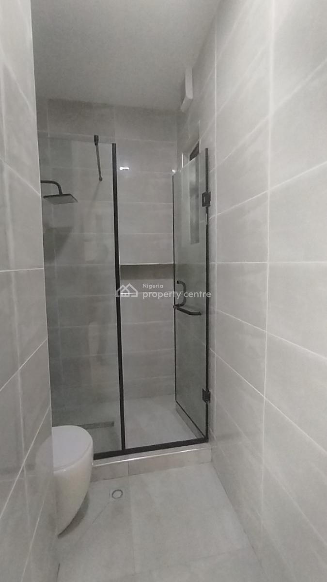 Spacious Massive Luxury 3 Bedroom Flat Wit Bq, Lekki Phase 1, Lekki, Lagos, Flat / Apartment for Rent