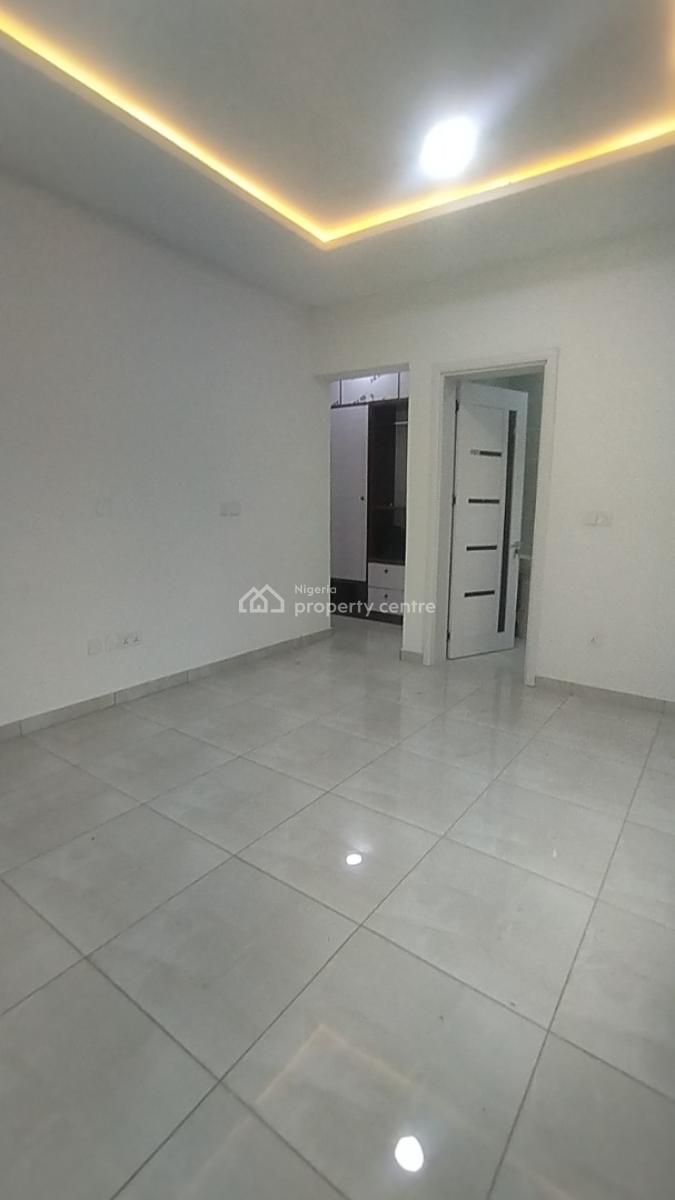 Spacious Massive Luxury 3 Bedroom Flat Wit Bq, Lekki Phase 1, Lekki, Lagos, Flat / Apartment for Rent