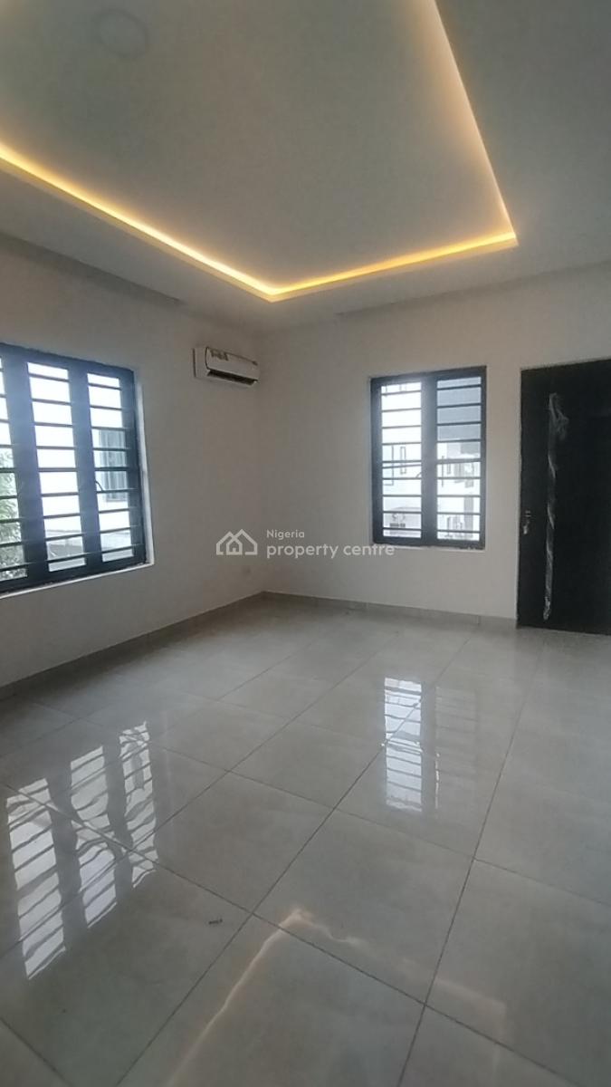 Spacious Massive Luxury 3 Bedroom Flat Wit Bq, Lekki Phase 1, Lekki, Lagos, Flat / Apartment for Rent