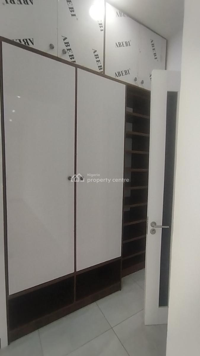 Spacious Massive Luxury 3 Bedroom Flat Wit Bq, Lekki Phase 1, Lekki, Lagos, Flat / Apartment for Rent