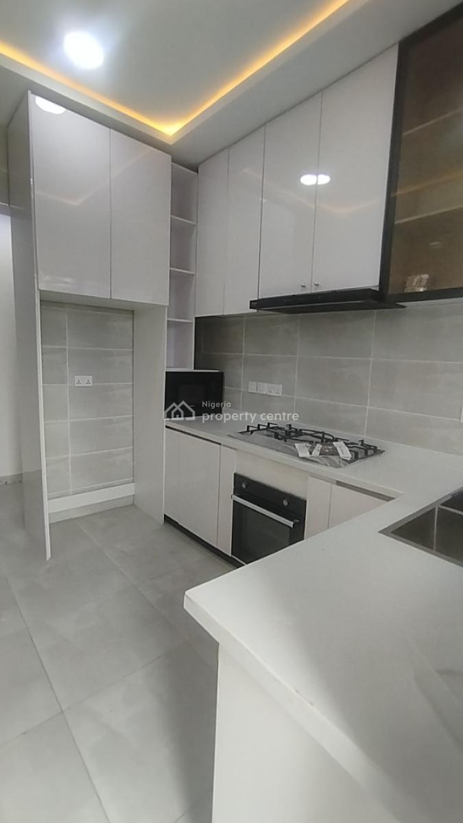 Spacious Massive Luxury 3 Bedroom Flat Wit Bq, Lekki Phase 1, Lekki, Lagos, Flat / Apartment for Rent