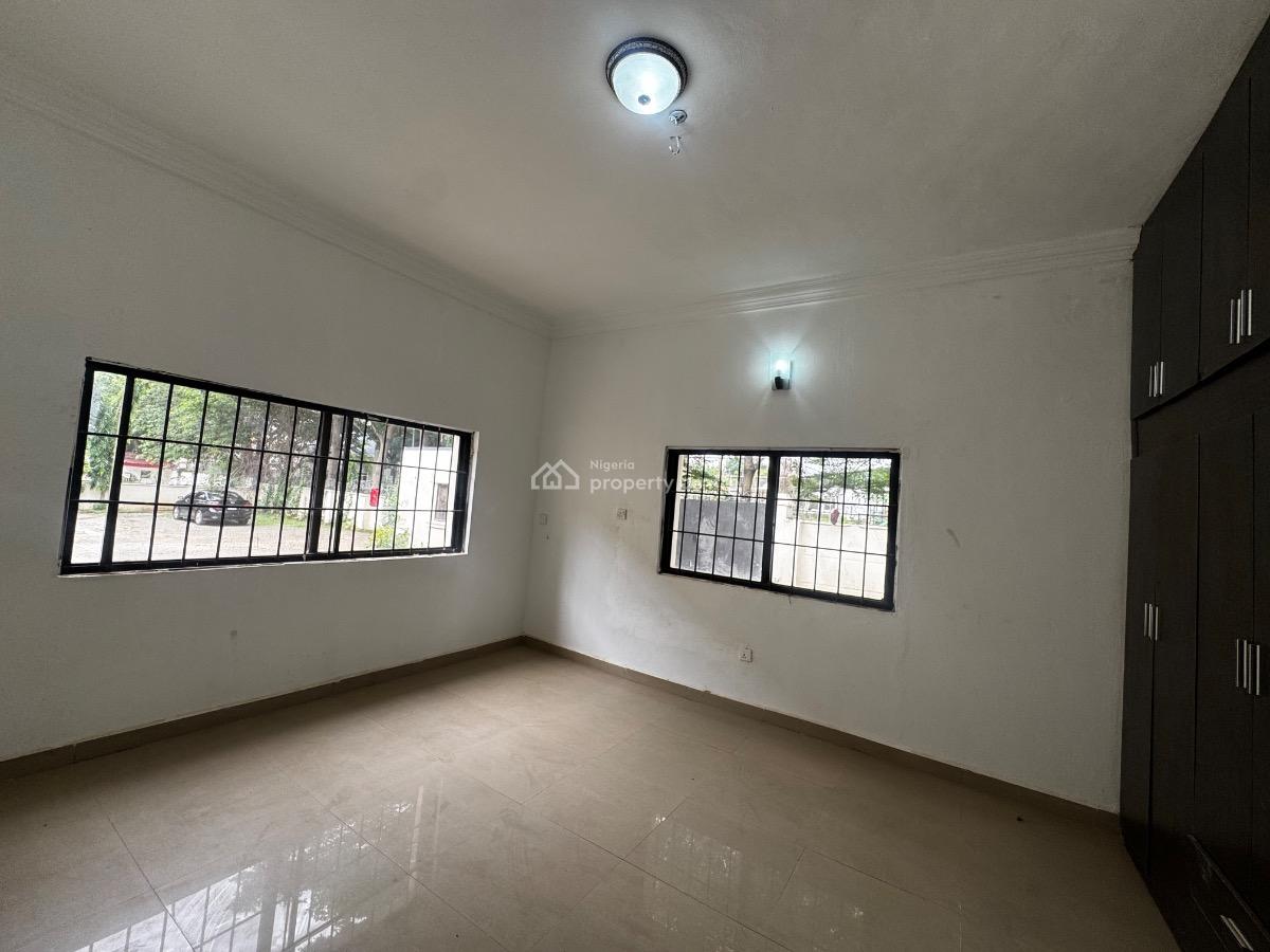Nicely Renovated 3 Bedrooms Flat, Asokoro District, Abuja, Flat / Apartment for Rent