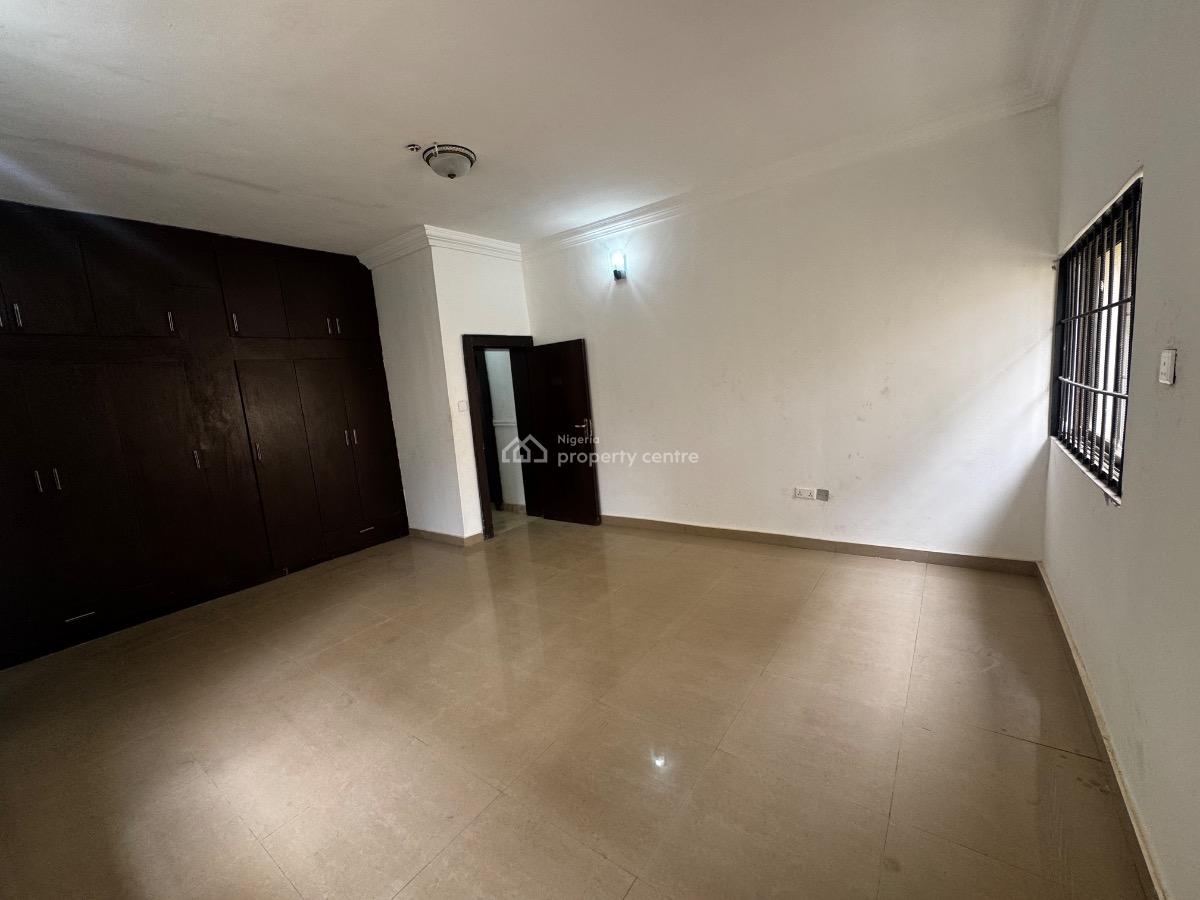 Nicely Renovated 3 Bedrooms Flat, Asokoro District, Abuja, Flat / Apartment for Rent