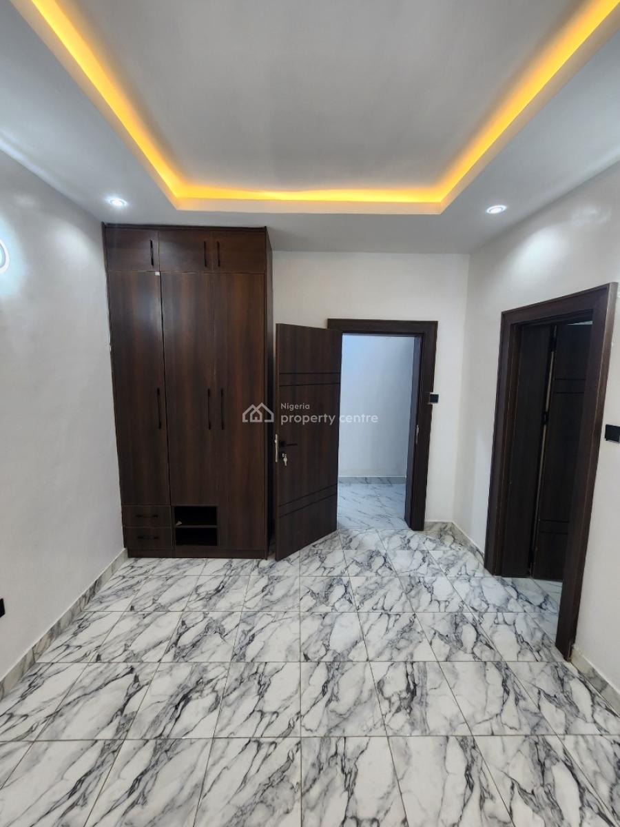 Luxury Two Bedroom Block of Flat, News Engineering, Dawaki, Gwarinpa, Abuja, Flat / Apartment for Rent