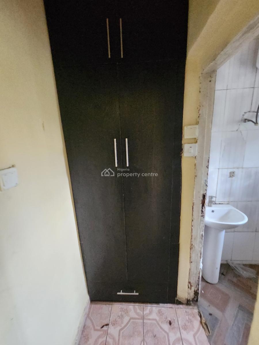 Luxury Three Bedroom Block of Flat, News Engineering, Dawaki, Gwarinpa, Abuja, Flat / Apartment for Rent