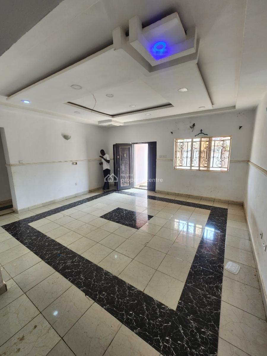 Luxury Two Bedroom Block of Flat, News Engineering Road, Dawaki, Gwarinpa, Abuja, Flat / Apartment for Rent