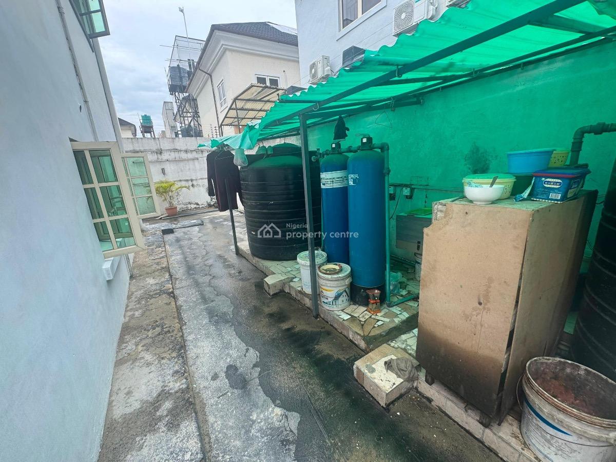a Newly Renovated 4 Units of 2 Bedroom Apartment, Off Omorinre Johnson, Lekki Phase1, Lekki Phase 1, Lekki, Lagos, House for Rent