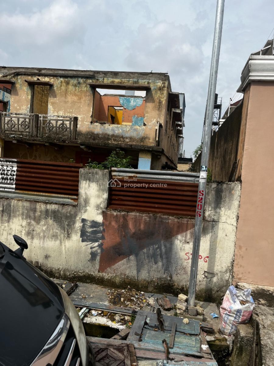 Buy and Redevelop Storey Building on a Full Plot Measuring 500+ Sqm Av, Off Ogunlana, Surulere, Lagos, Block of Flats for Sale
