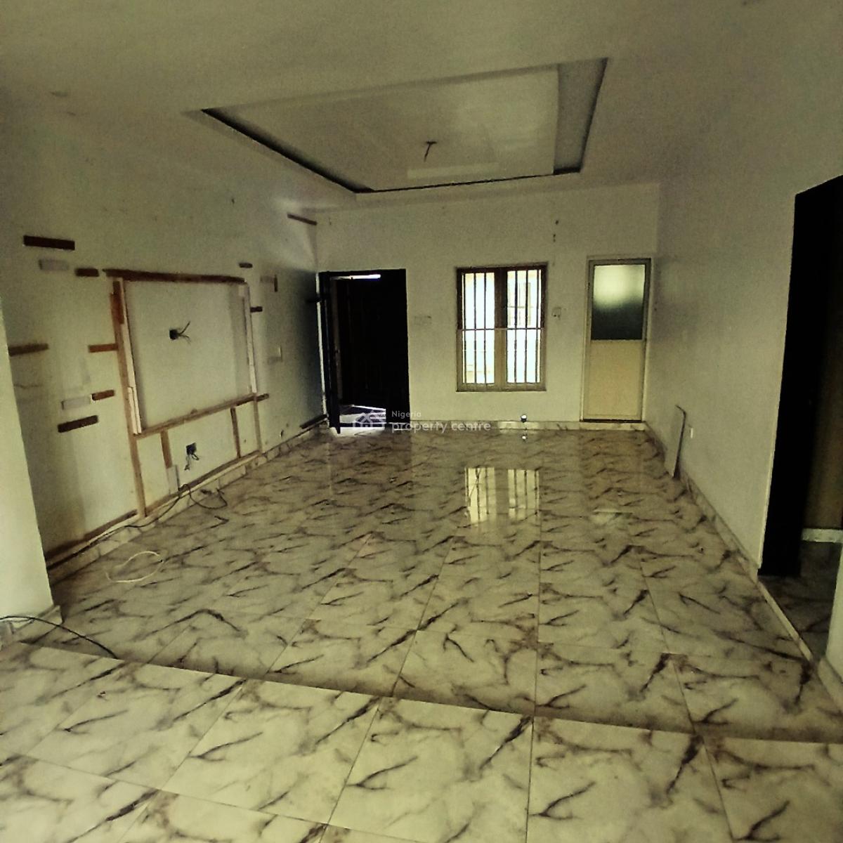 Luxury 3 Bedroom Flat ( Upstairs), Badore Road, Badore, Ajah, Lagos, Flat / Apartment for Rent