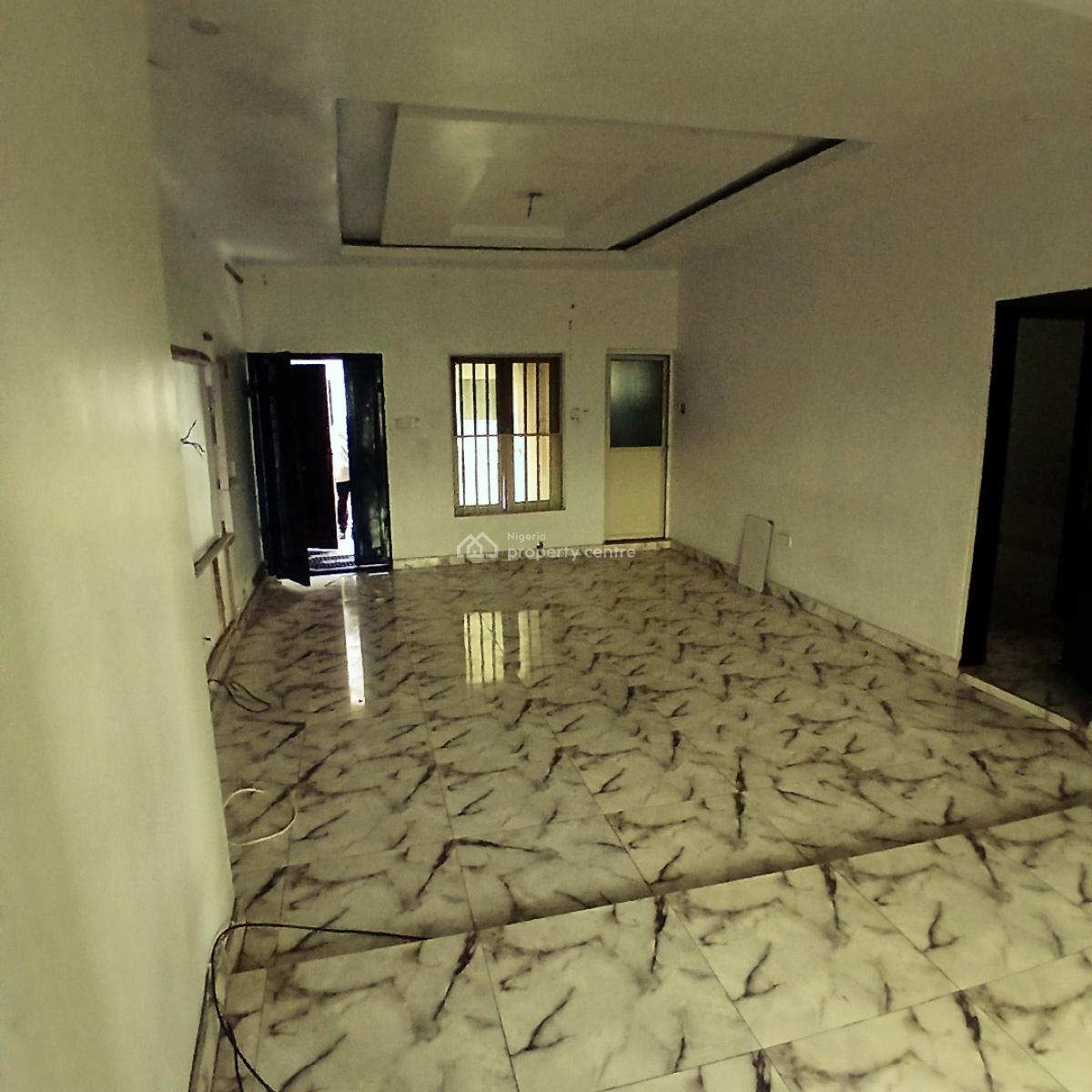 Luxury 3 Bedroom Flat ( Upstairs), Badore Road, Badore, Ajah, Lagos, Flat / Apartment for Rent