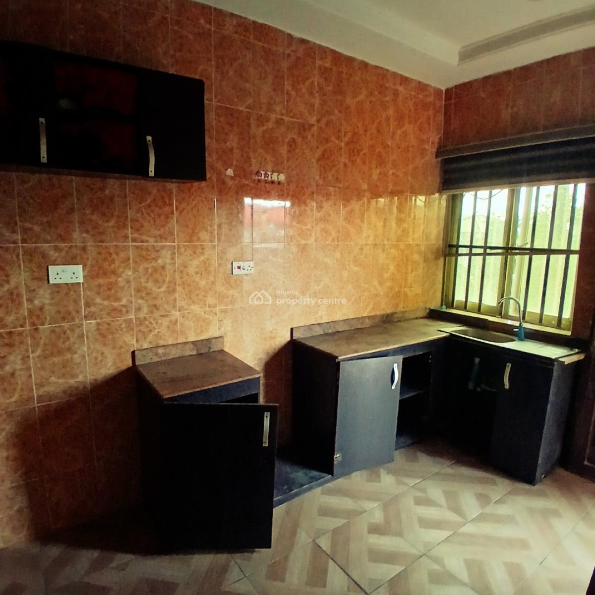 Luxury 3 Bedroom Flat ( Upstairs), Badore Road, Badore, Ajah, Lagos, Flat / Apartment for Rent